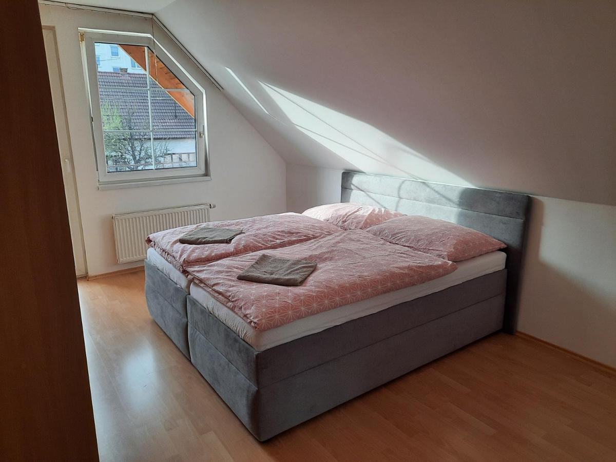 Apartman Chiarita Nemšová Zewnętrze zdjęcie