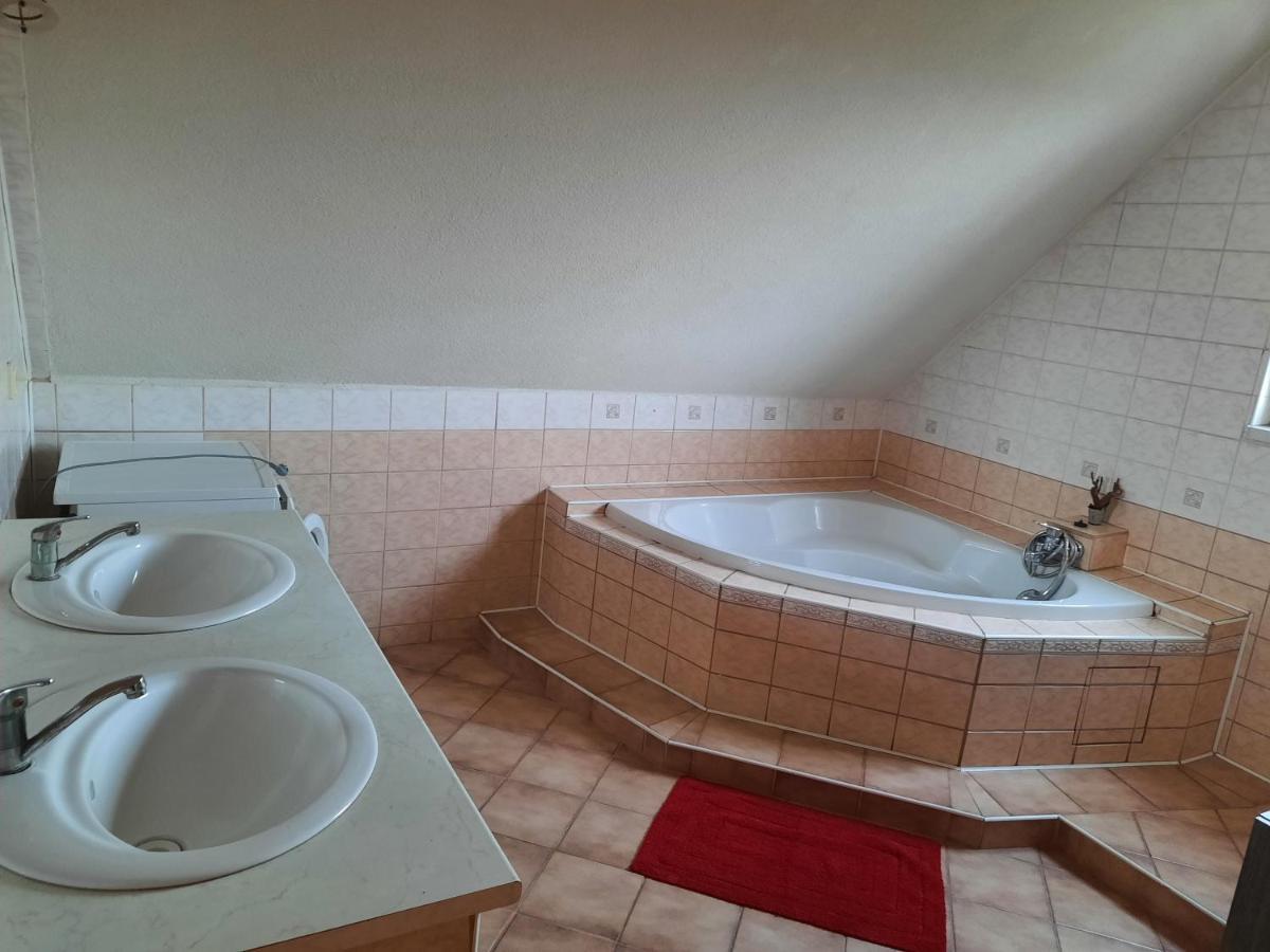Apartman Chiarita Nemšová Zewnętrze zdjęcie