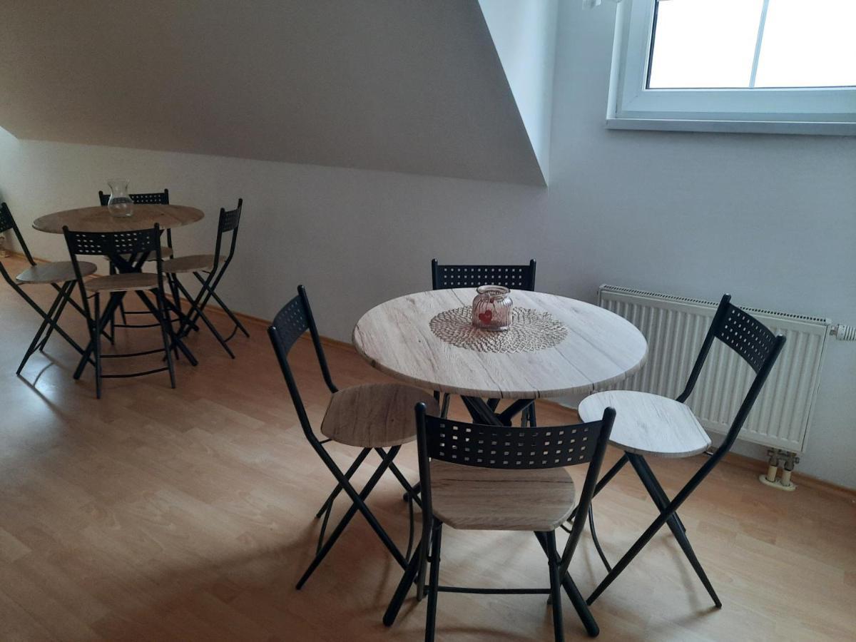 Apartman Chiarita Nemšová Zewnętrze zdjęcie